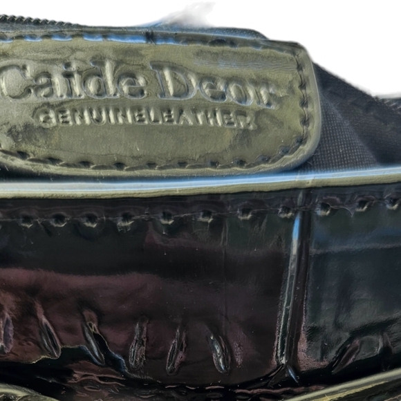 Caide Deor black patent leather croco embossed hand sholder bag. NEW - Picture 5 of 7